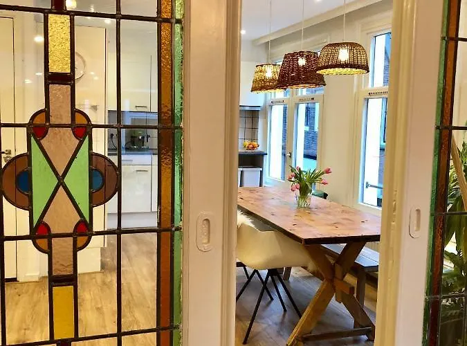 Bee - In The Trendy Jordaan ベッド・アンド・ブレックファスト