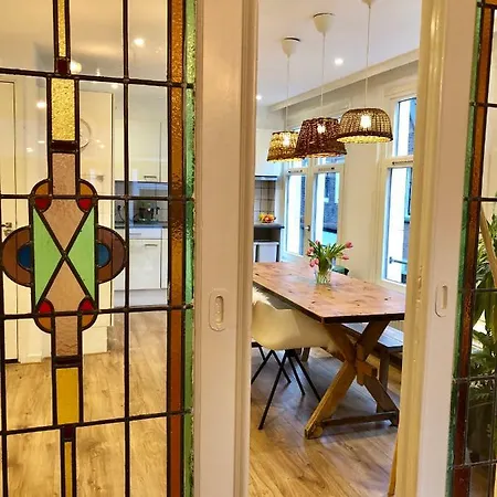 Bee - In The Trendy Jordaan Bed & Breakfast