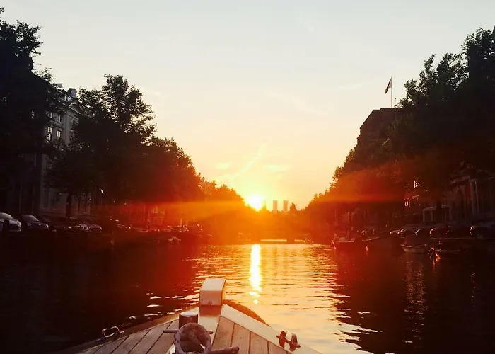 Bee - In The Trendy Jordaan 4* Amsterdam