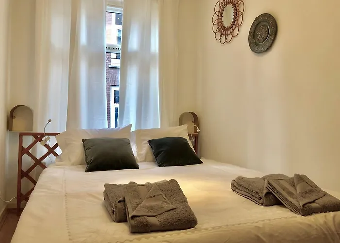 Bee - In The Trendy Jordaan 4* Amsterdam